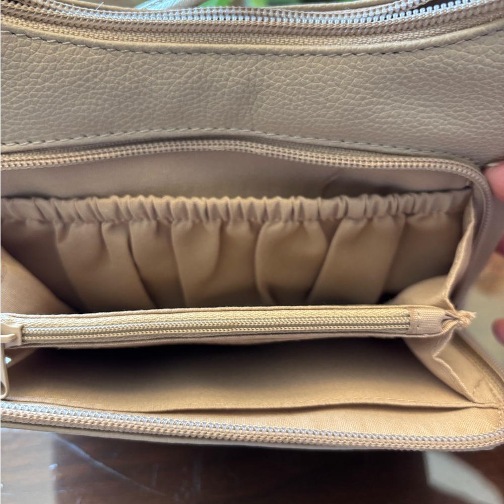 Stone Mountain Accessories Gray Crossbody Bag with Textured Leather - Picture 5 of 5